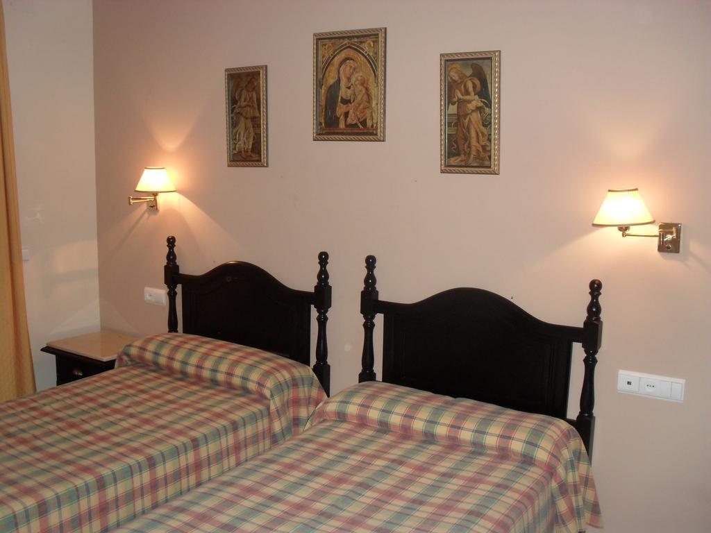 Hostal San Luis Almodóvar del Río Buitenkant foto