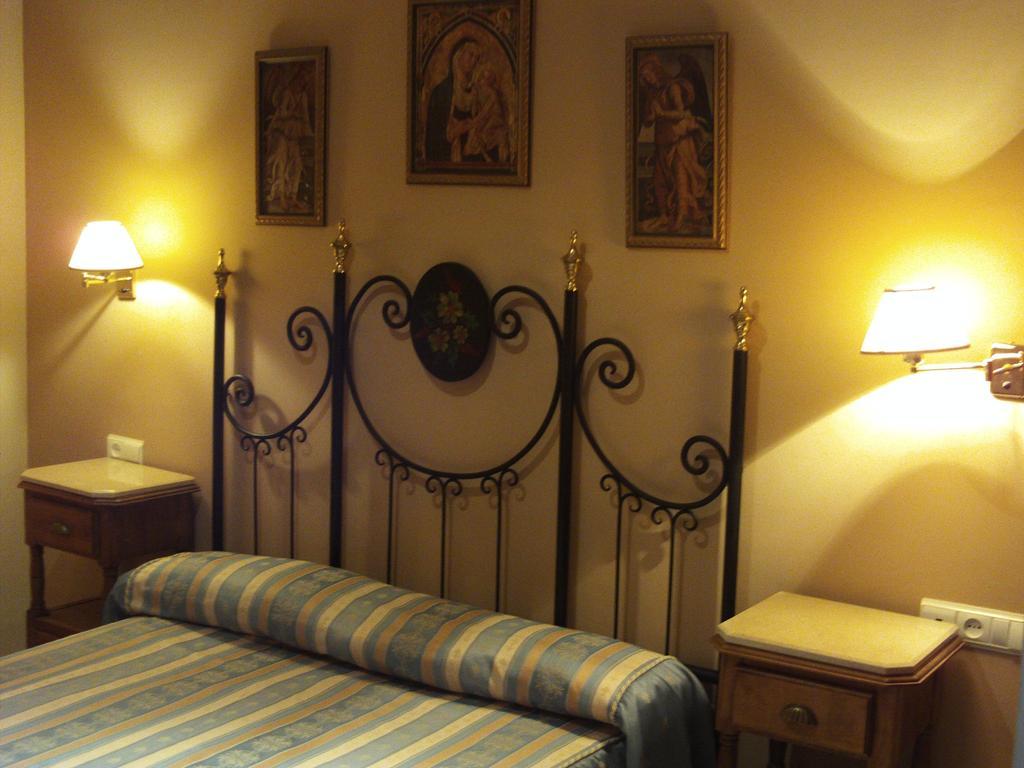 Hostal San Luis Almodóvar del Río Buitenkant foto
